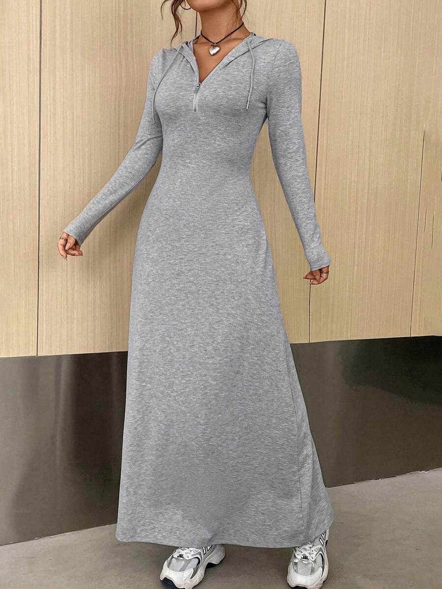 ثوب قطعة واحدة مزود بسحاب أمامي وقبعة