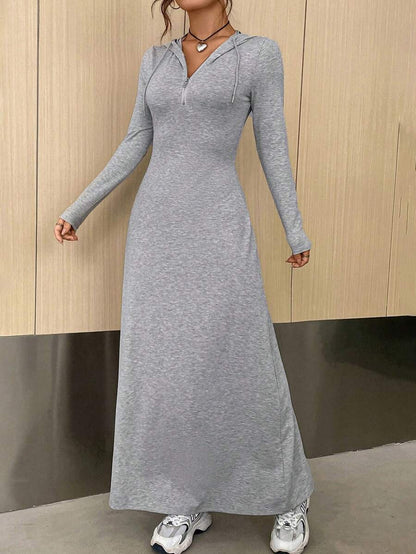 ثوب قطعة واحدة مزود بسحاب أمامي وقبعة