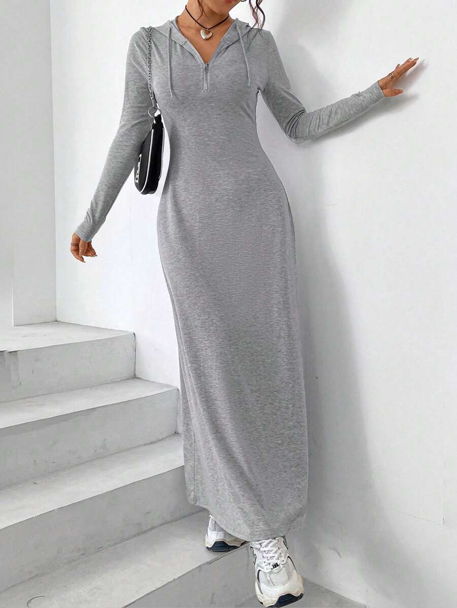 ثوب قطعة واحدة مزود بسحاب أمامي وقبعة