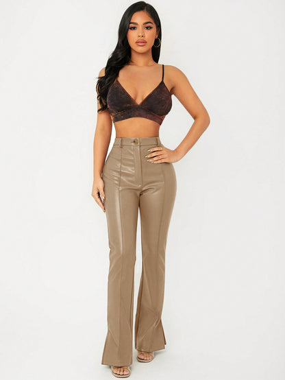 بنطلون بساق واسع خصر عالي بحافة شق جلد صناعي