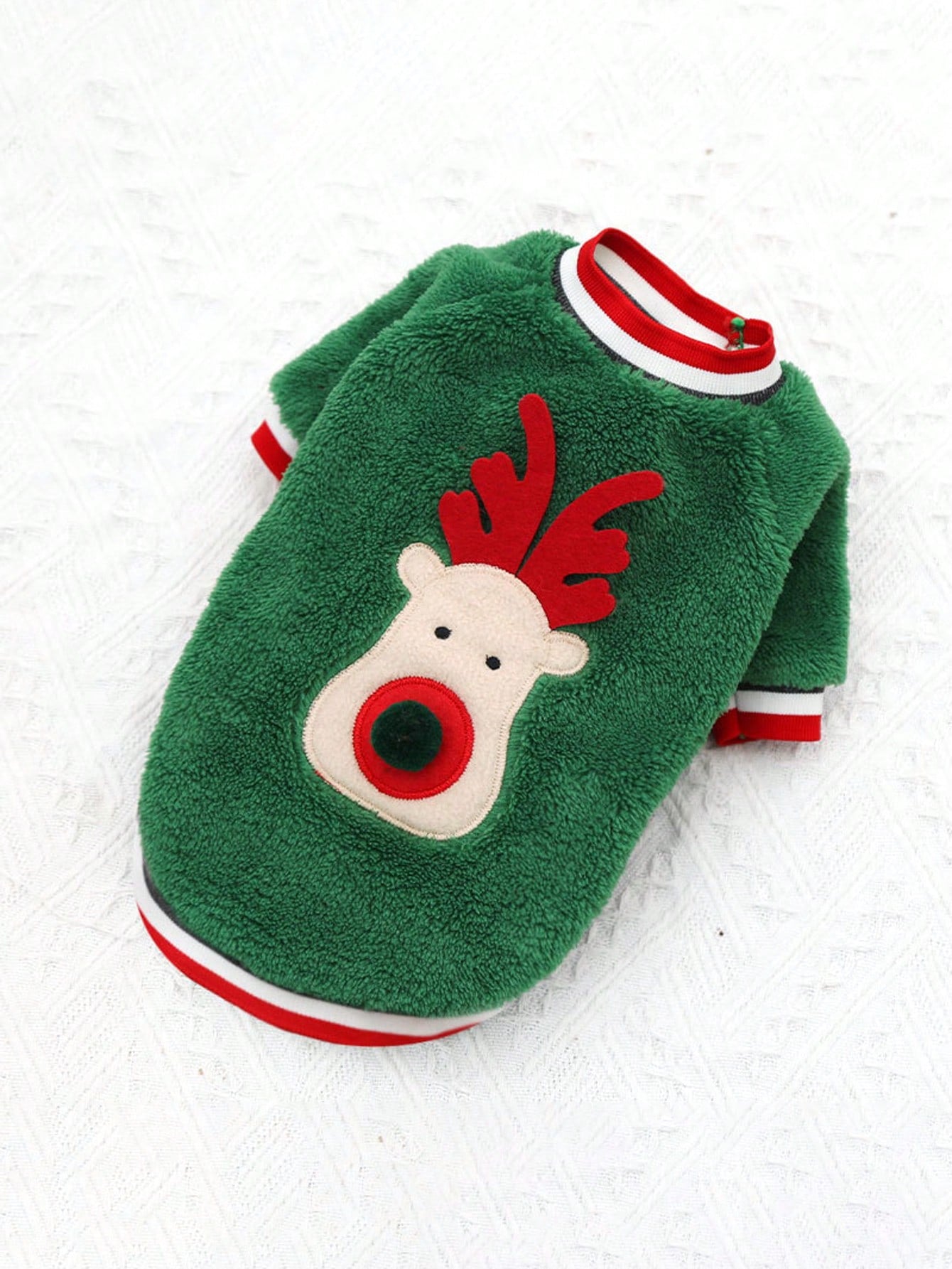 ملابس حيوانات اليفة