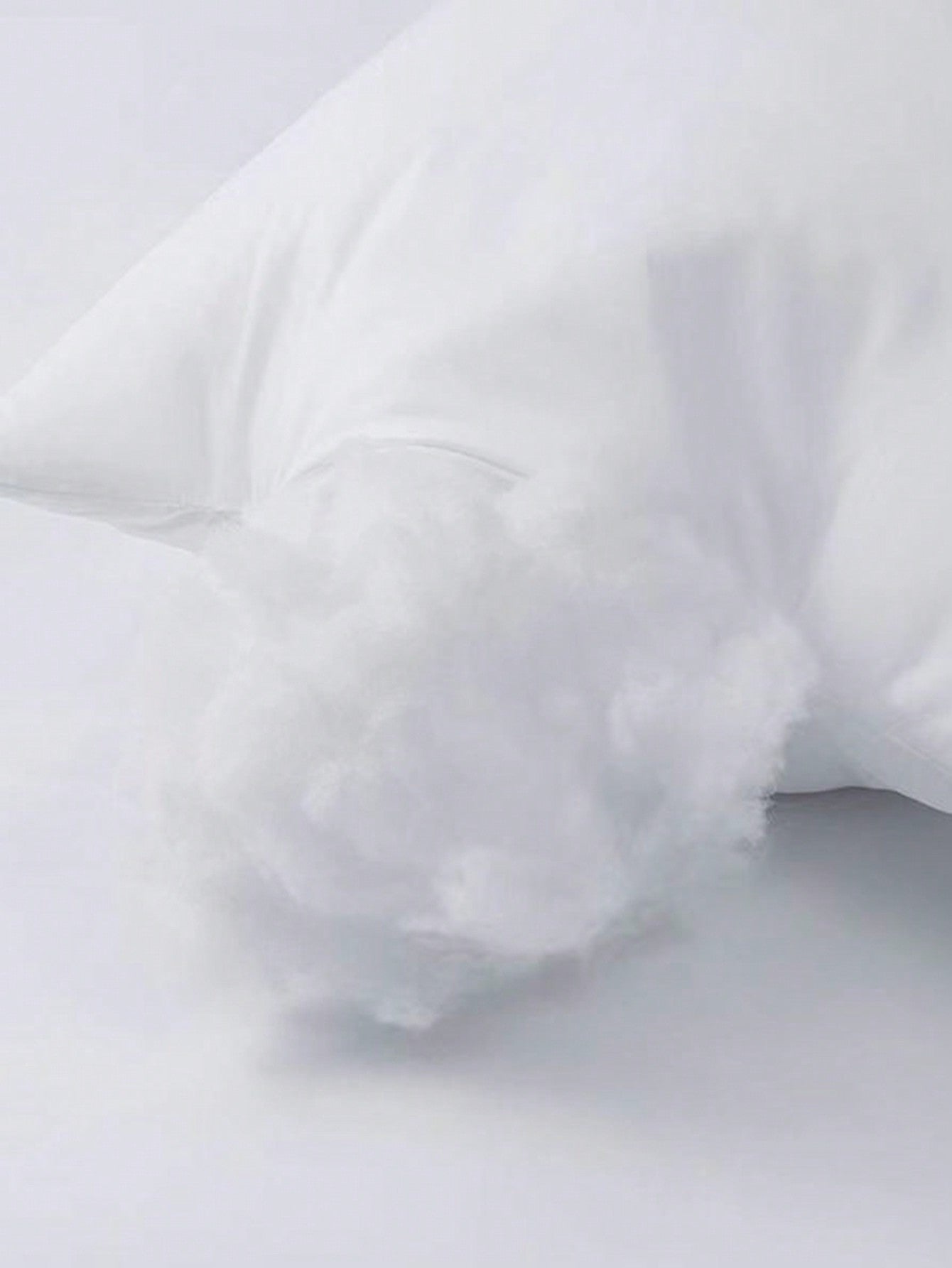 وسادة تزيينية بيضاء بتصميم عصري ذات ألياف بوليستر مستطيلة مرنة جدًا، نواة وسادة وسادة قطنية للاستخدام المنزلي والمكتبي والتخييم والأسرّة، أغطية وسادات