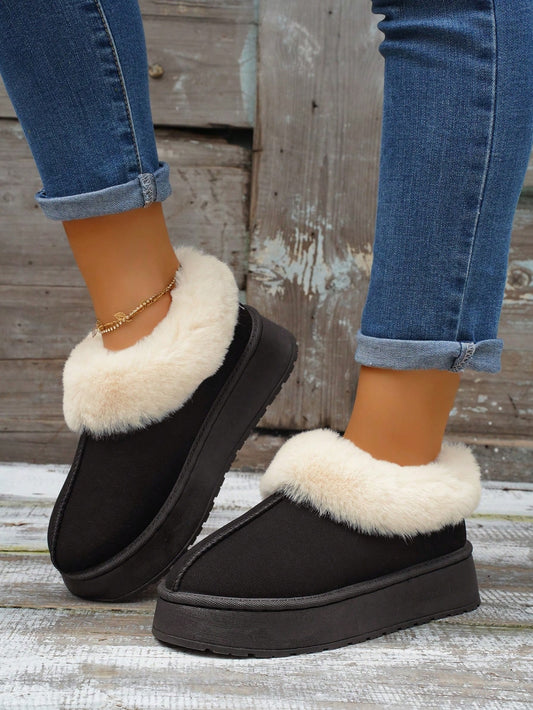حذاء ثلجي نسائي أسود دافئ وعصري جديد يتميّز بالنعل المُنفوش