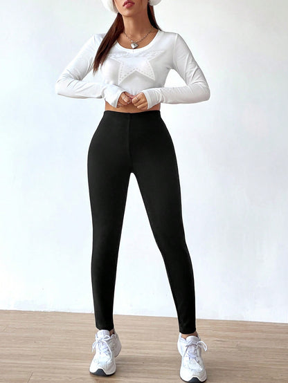 السراويل الضيقة ذات الخصر المطاطي الصلب