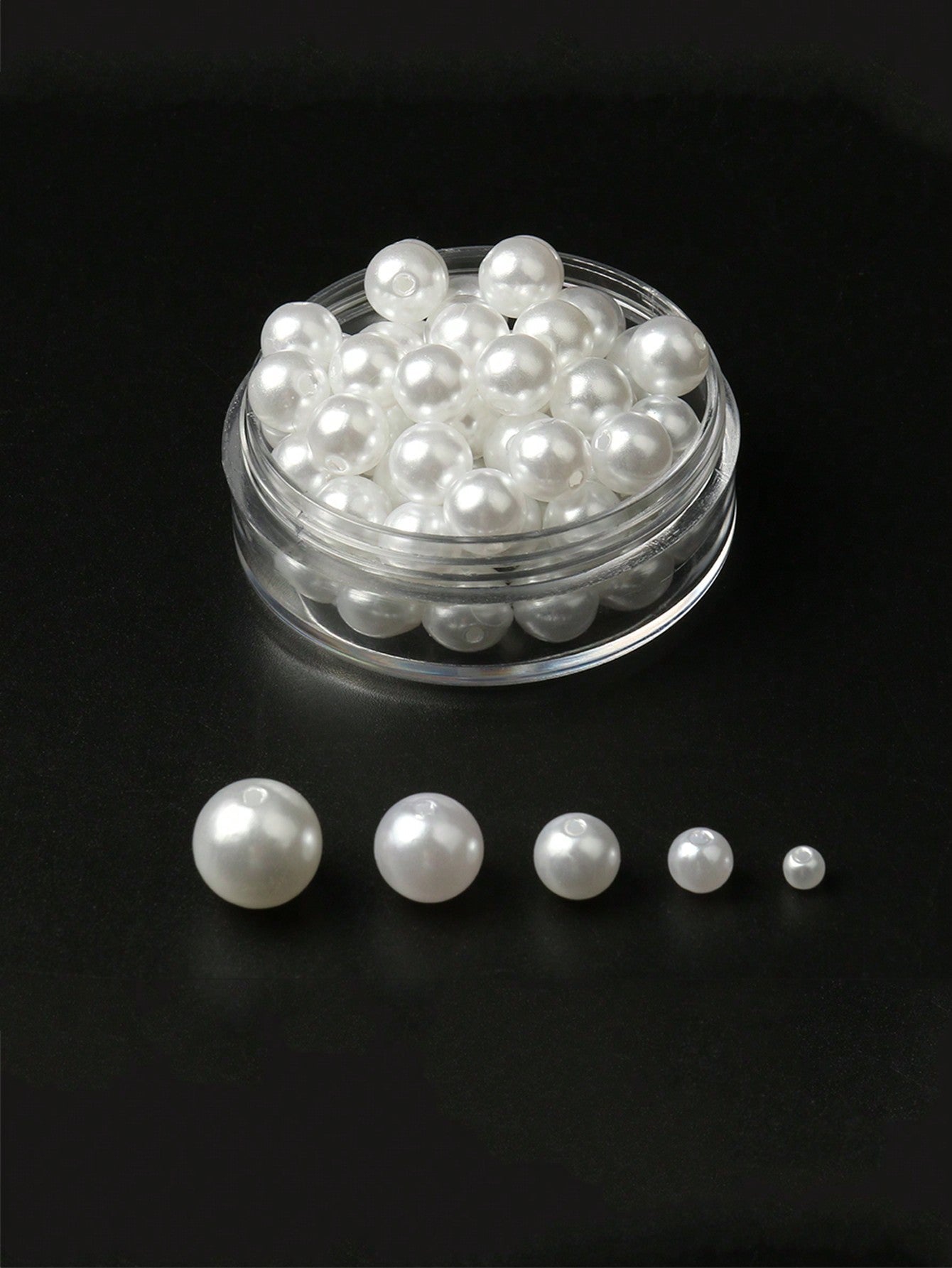 تحمل اللؤلؤ الابيض غير الحقيقي