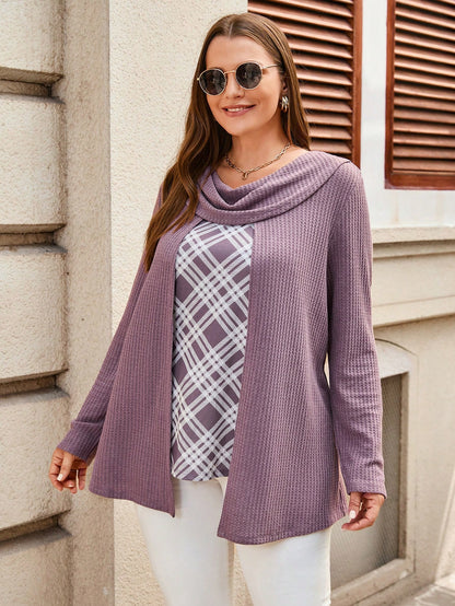 تي شيرت طباعة مربع النقش ياقة بقصة مطوية مقاس كبير