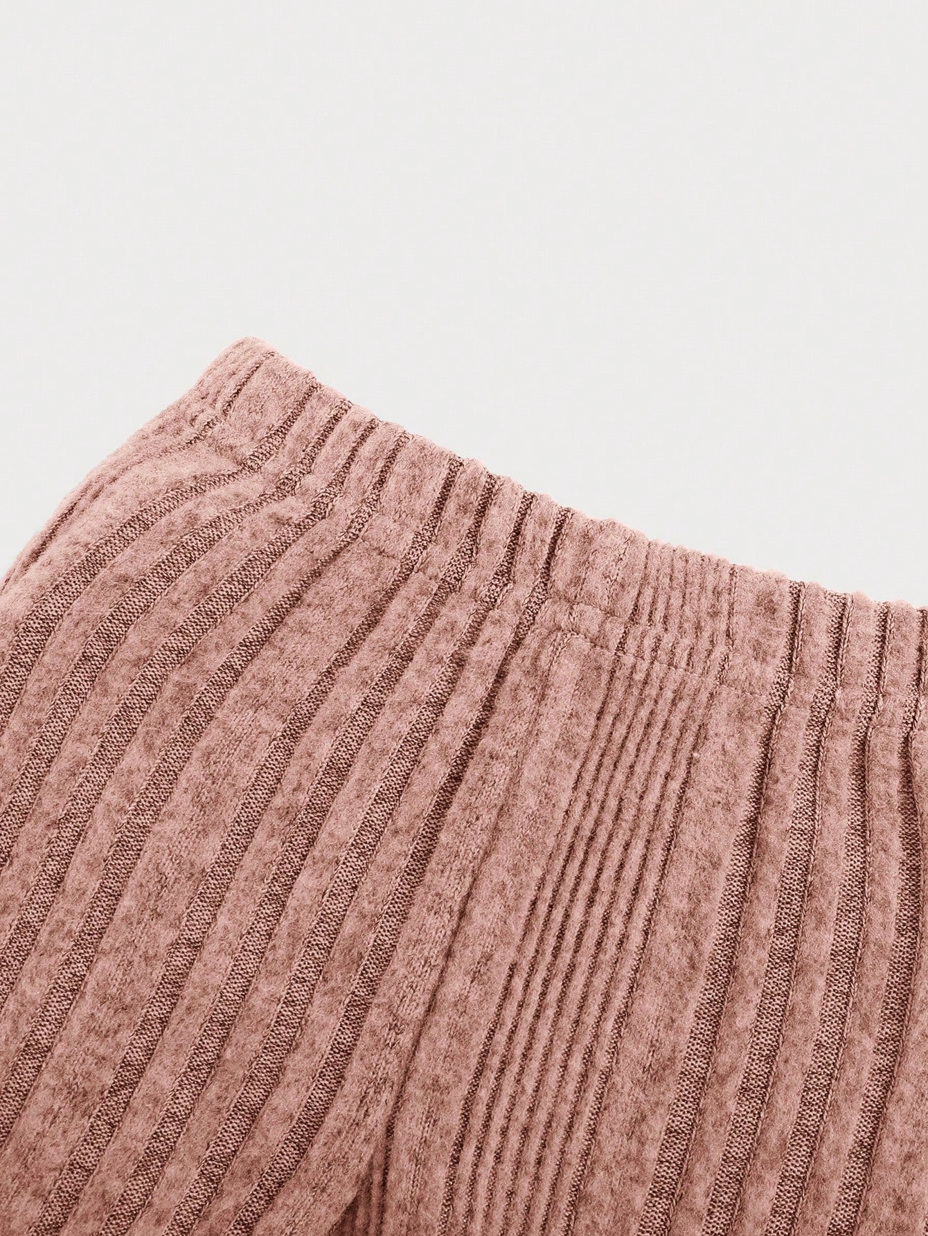 تي شيرت وبنطلون مقلم بكشكش مع عقال الرأس للبنات الاطفال