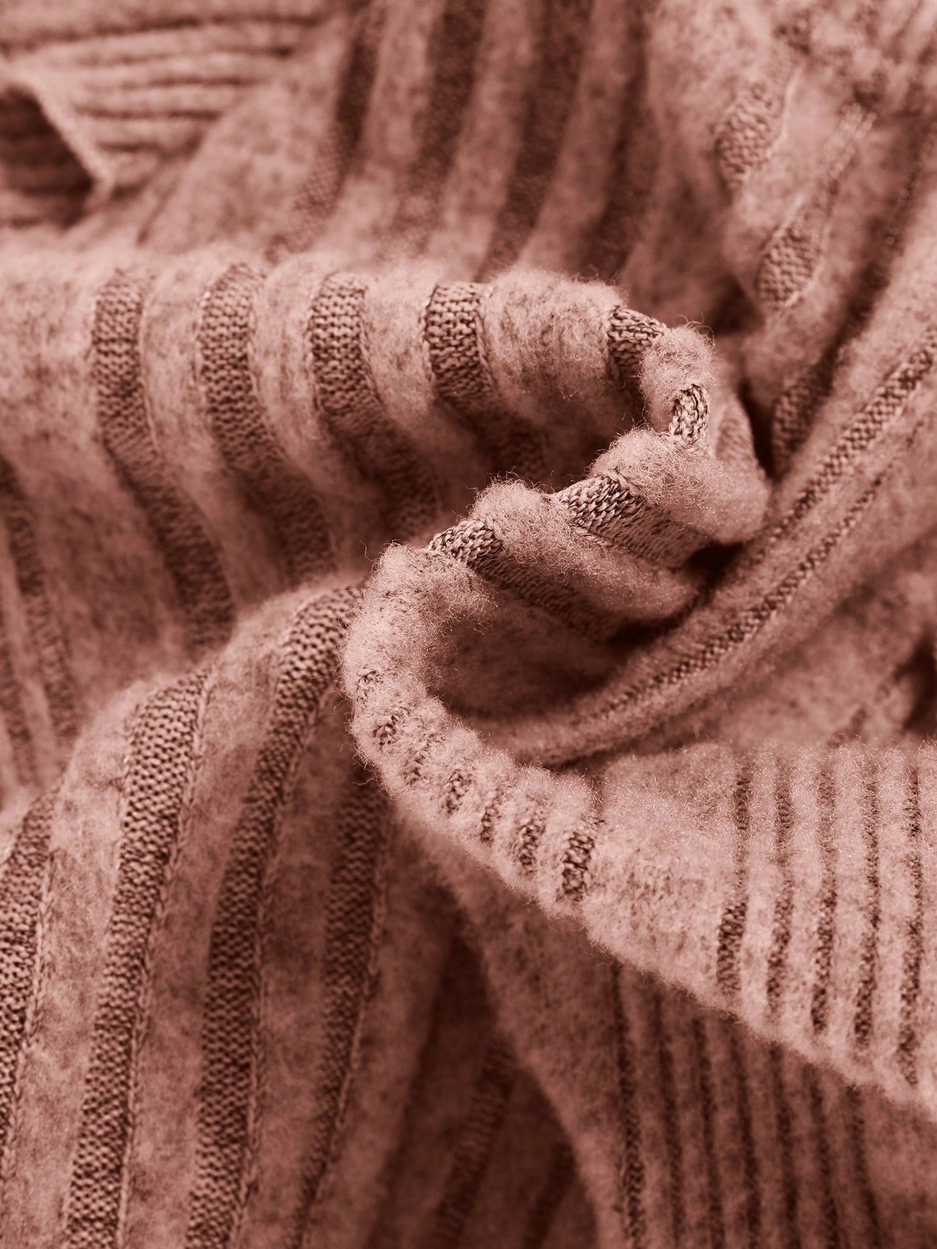 تي شيرت وبنطلون مقلم بكشكش مع عقال الرأس للبنات الاطفال