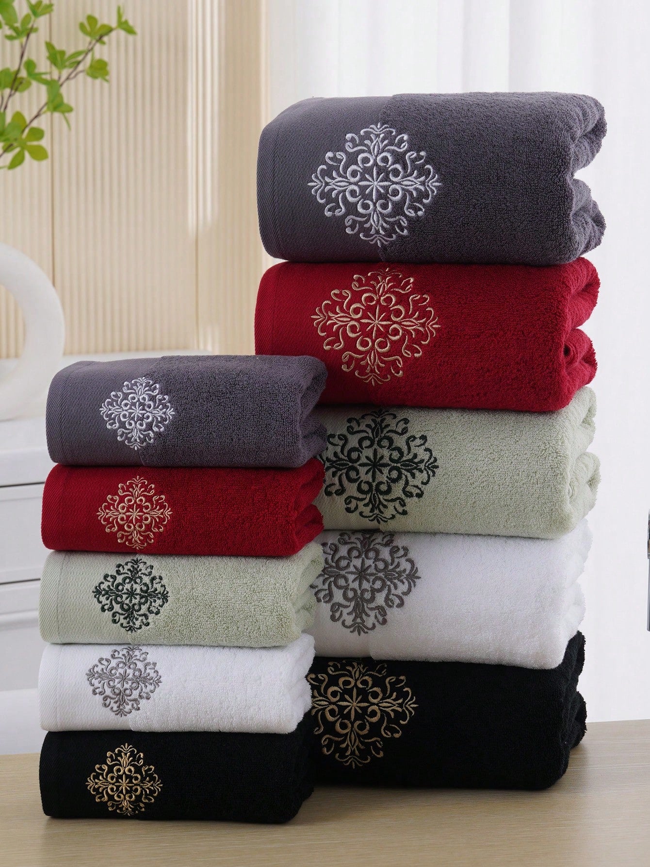 منشفة حمام مطرزة من القطن بتصميم أوروبي، عالية الامتصاص وناعمة وبسيطة ومتوفرة بأحجام مختلفة، يرجى اختيار المقاس المناسب لك