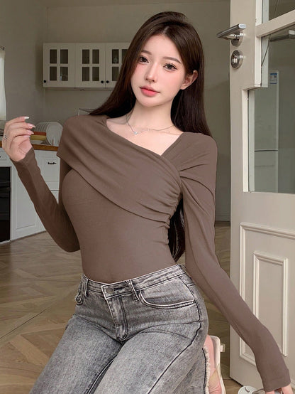 تيشرت كاجول للنساء بأكمام طويلة، ياقة مرتفعة، أحادي اللون وغير متماثل الأكتاف