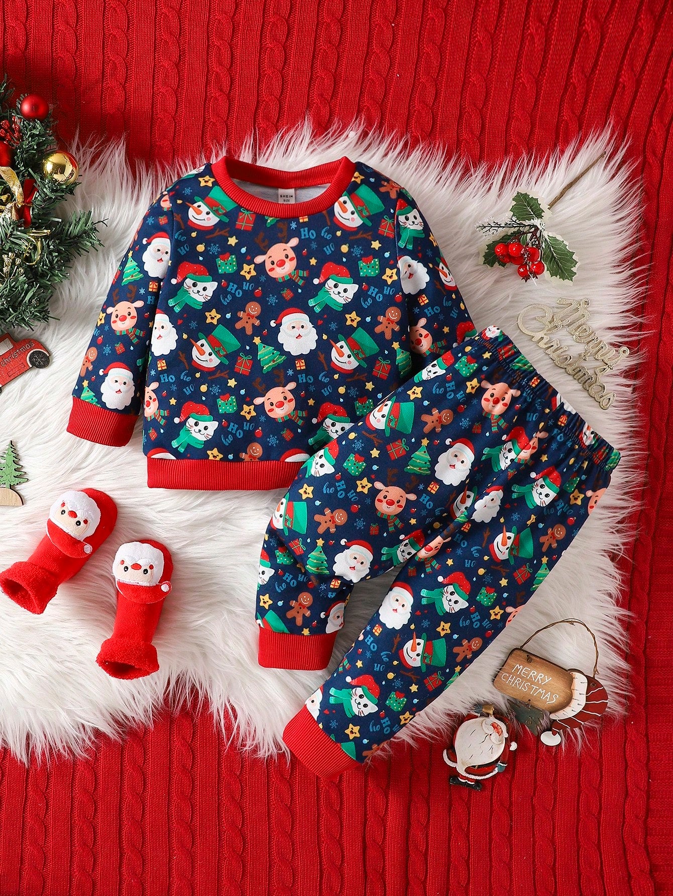 سويت شيرت وبنطال رياضي بطباعة عيد الميلاد