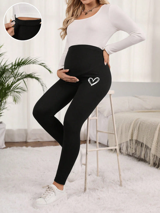 طماق سوداء منقوشة قلب الأمومة