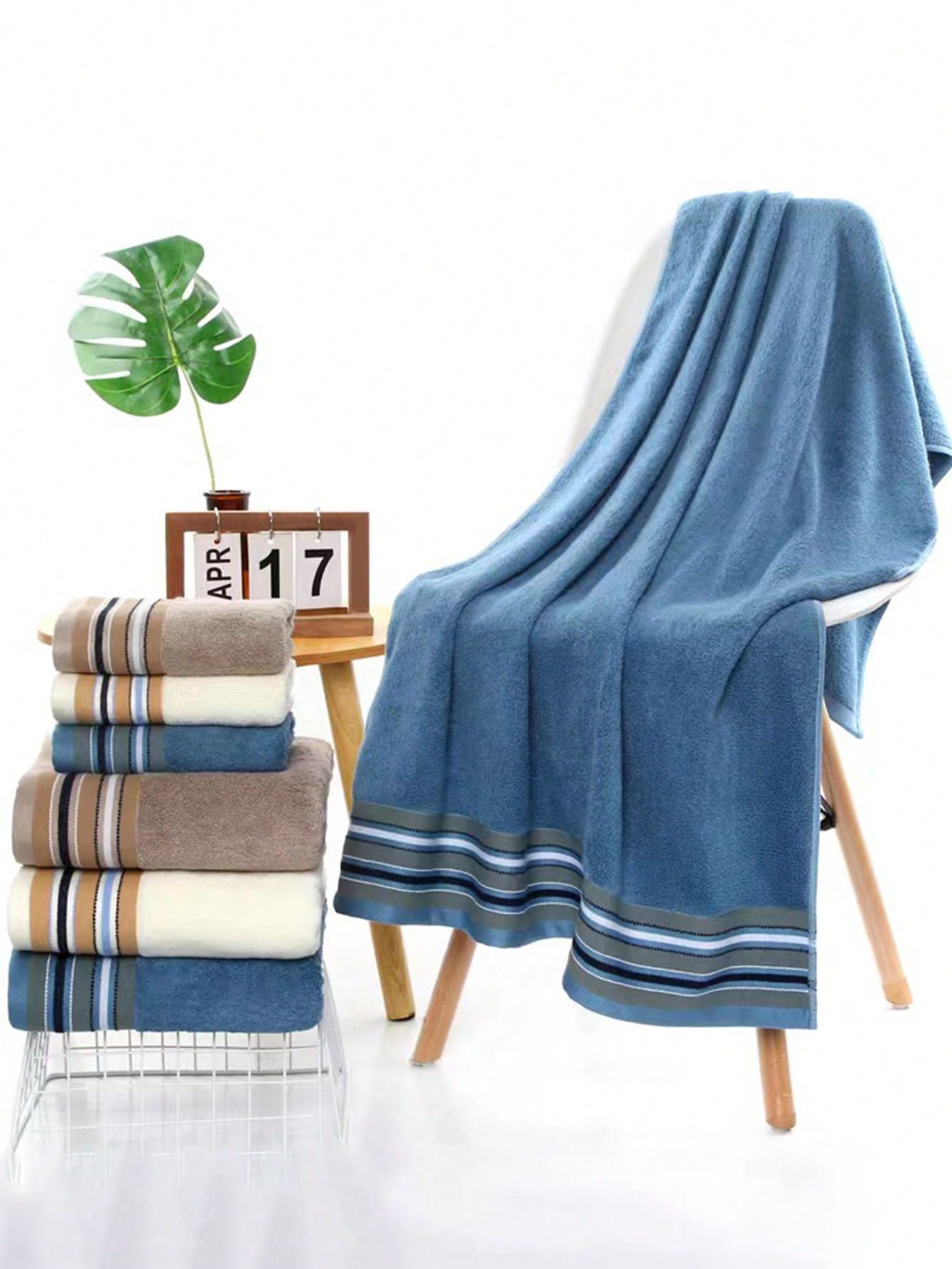 مناشف واسعة من ألياف الخيزران مع خطوط عريضة ناعمة جداً وماصة للاستخدام المنزلي