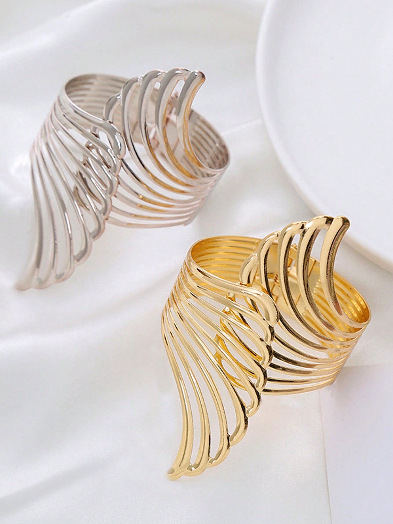 رباط للستائر بسيط وأنيق