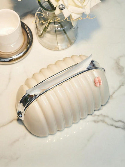 صندوق مناديل على شكل خبز بتصميم مبتكر ودافئ مع تصميم صدفة، تزينها زهرة الفراشة والربطة، مناسبة للاستخدام في الحمام وغرفة المعيشة وعلى المكتب.