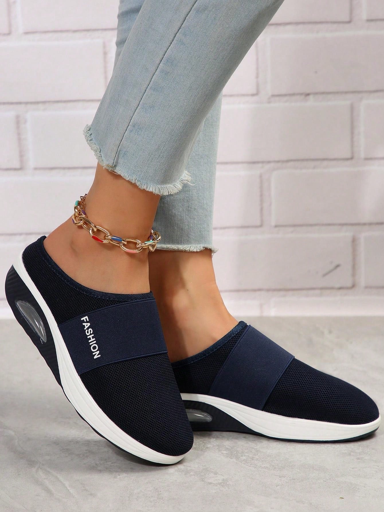 صنادل منزلية نسائية عصرية ومريحة لعام 2023، أفضل حذاء نسائي مبيعًا