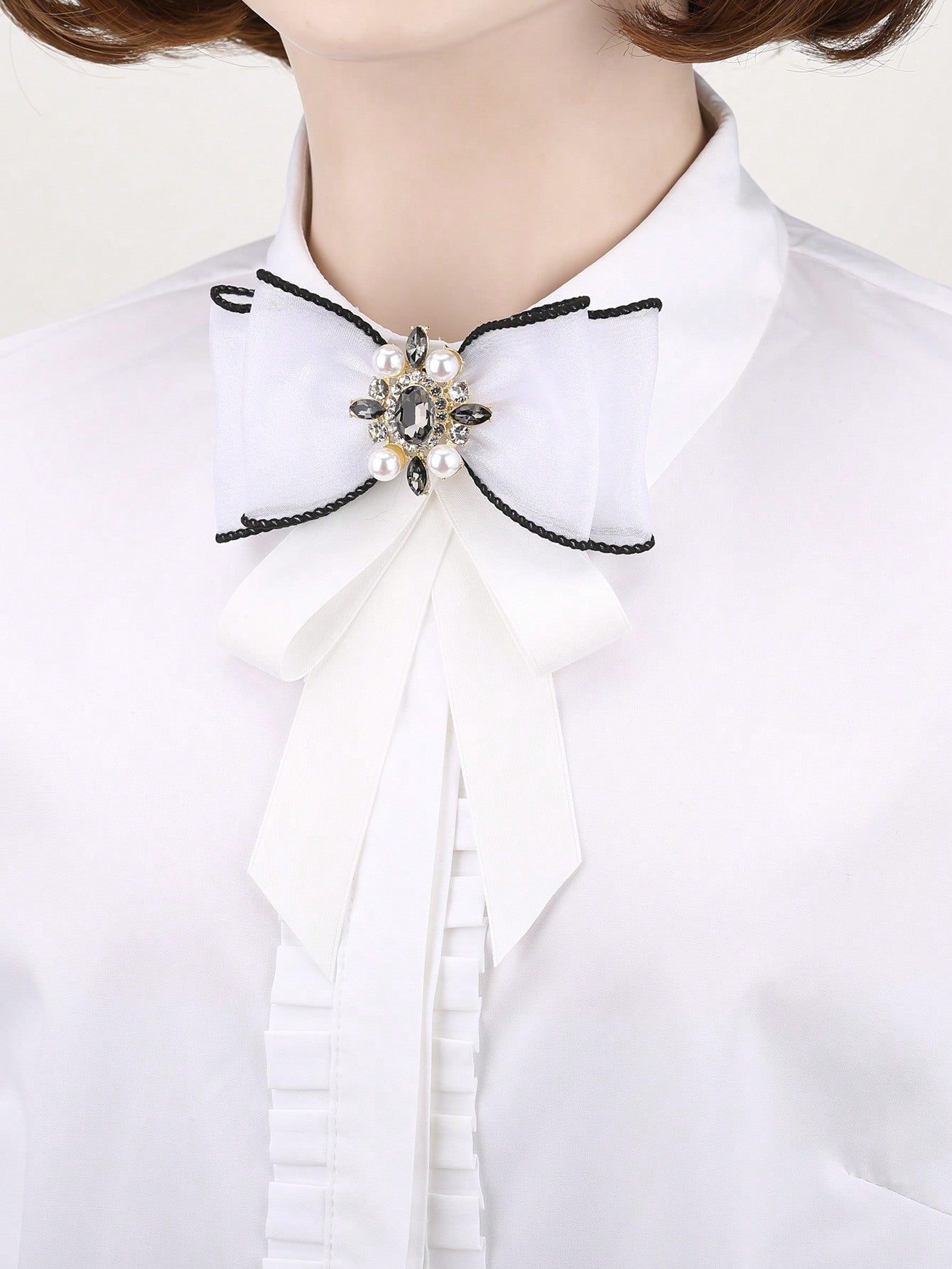 زينة عقدة أنيقة للنساء باللؤلؤ الصناعي المتلألئ والراين، مناسبة للارتداء اليومي والخروجات وتزيين الحفلات