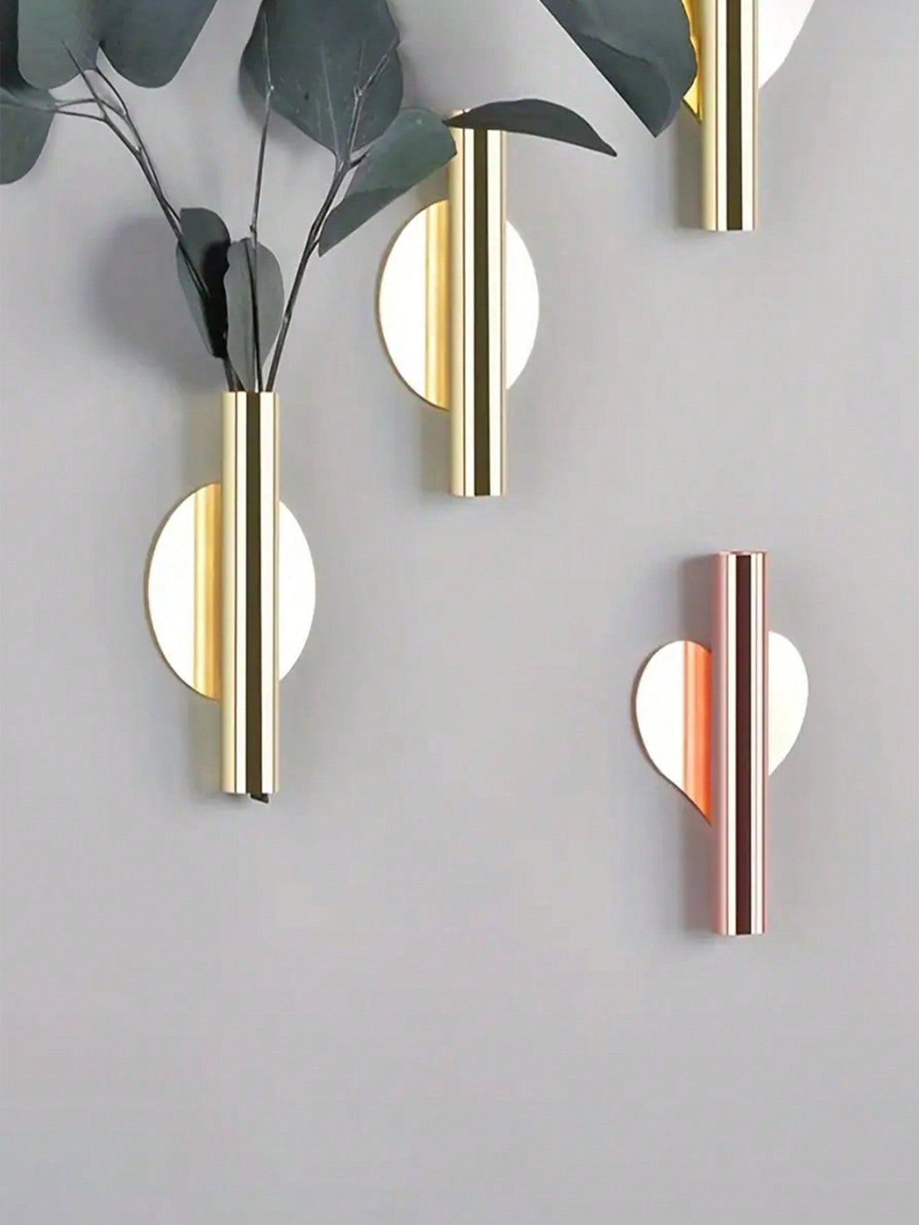 إناء زهرة جداري مع لاصق