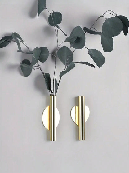 إناء زهرة جداري مع لاصق