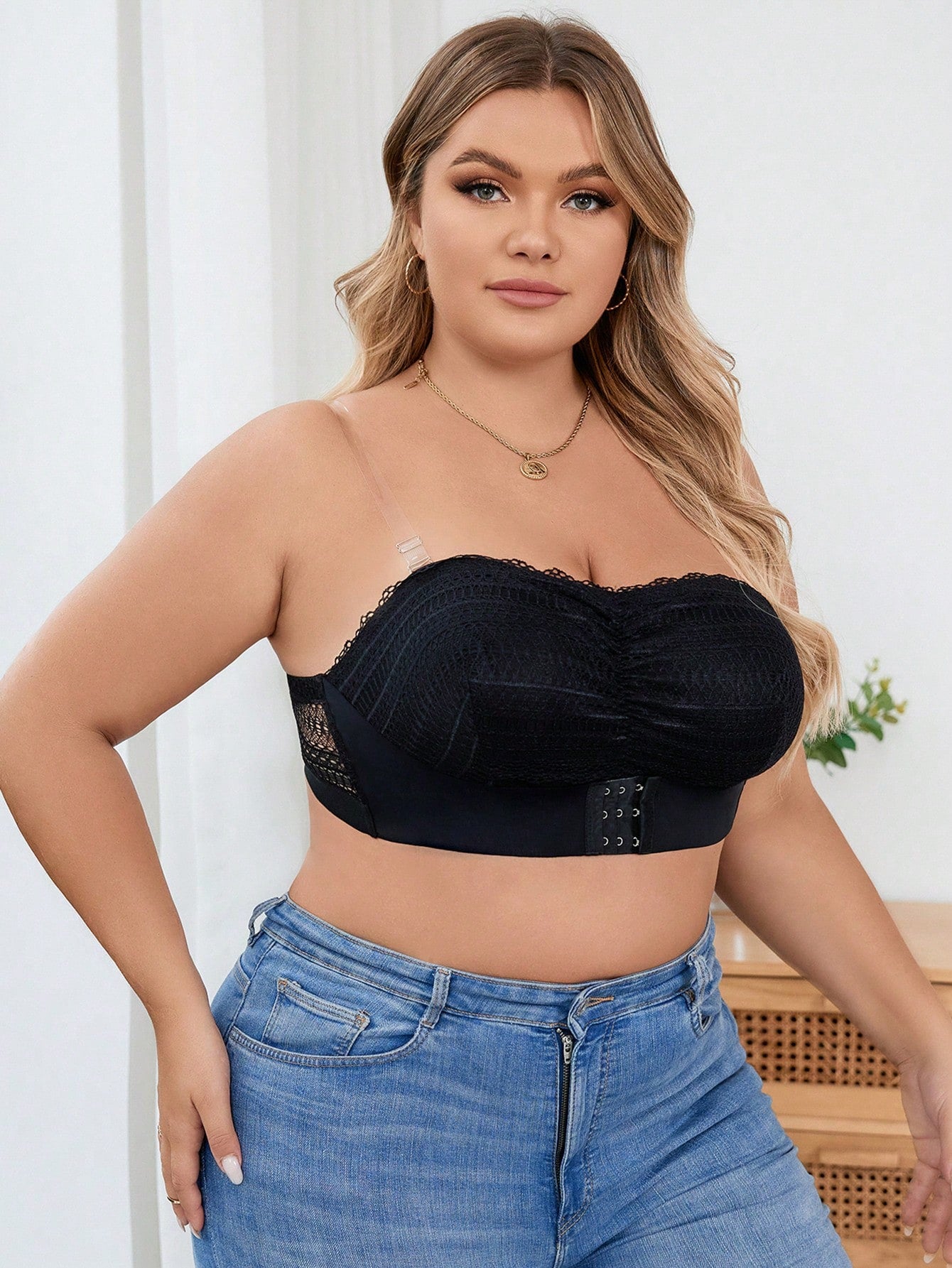 صدرية بدون صلب مع حمالة صدر مقاس كبير