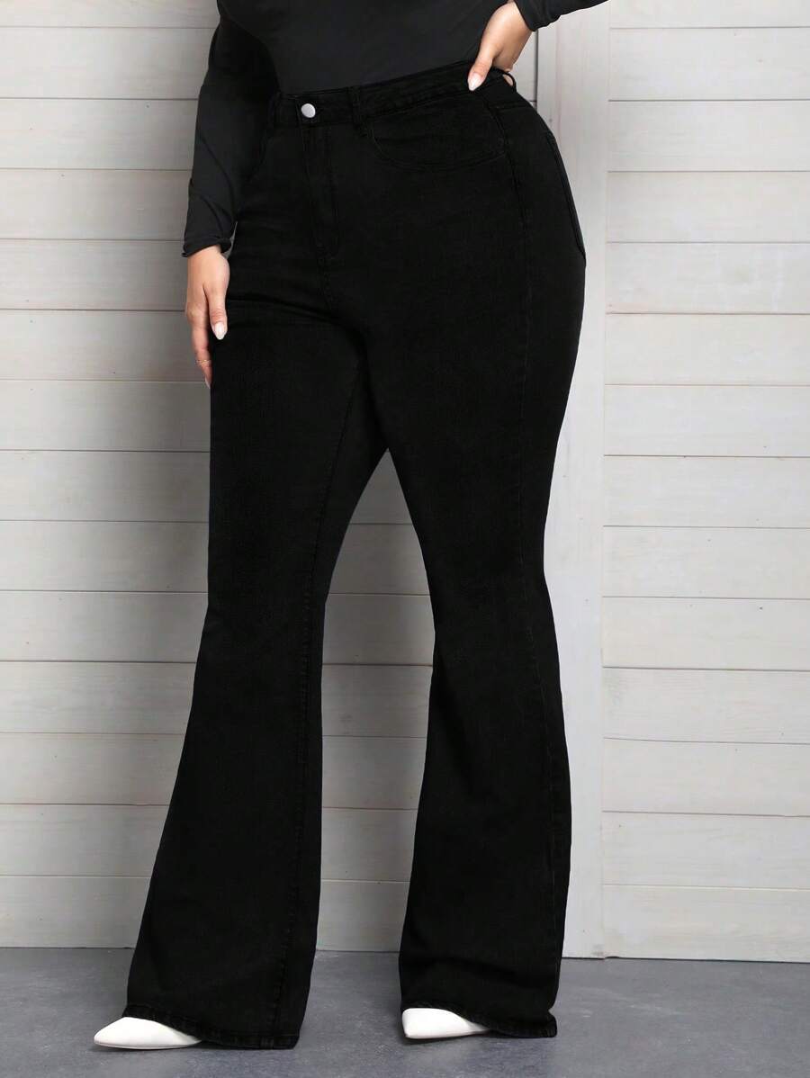 بنطلون جينز بمقاسات كبيرة