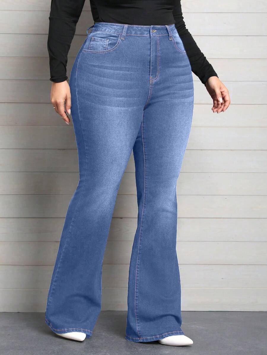 جينز واسع وقابل للتمدد للنساء مقاس كبير