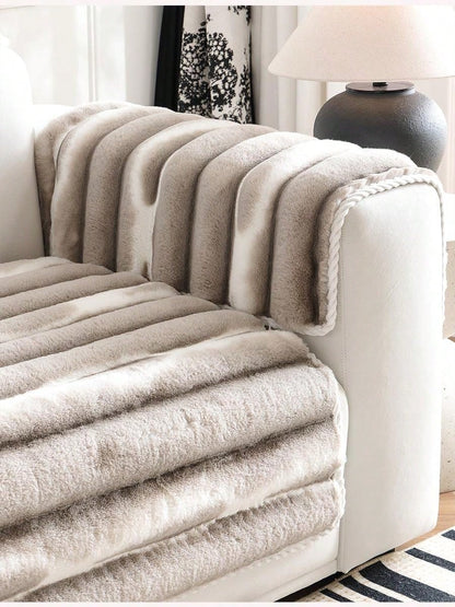 قطعة واحدة من غطاء الأريكة