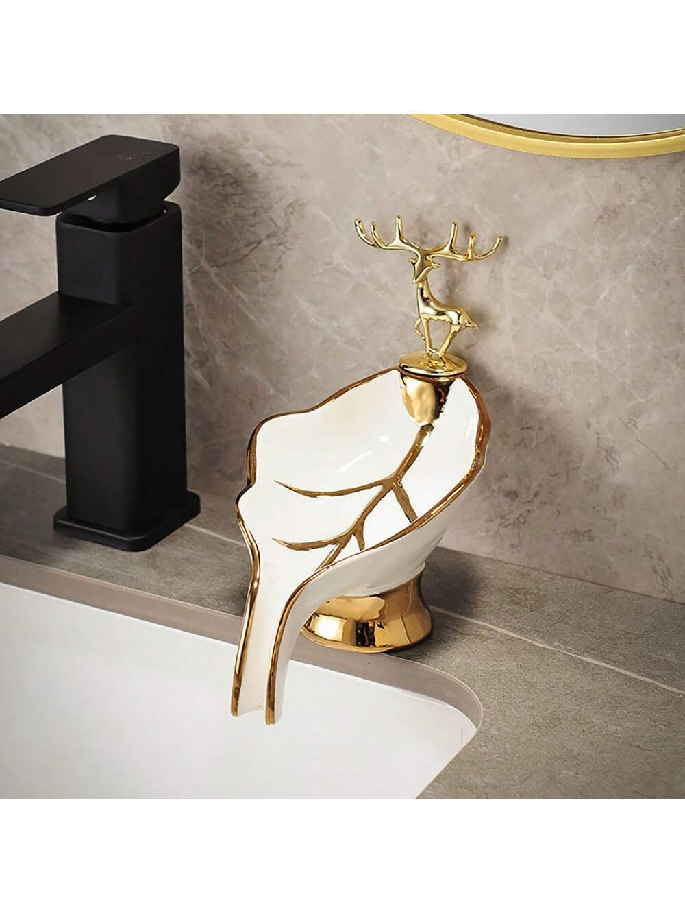 موزع صابون على شكل ورقة، صينية صابون حمام على الرف العلوي، سلة الاستحمام، حامل الصابون، صينية صابون سيراميك لتزيين المنزل.