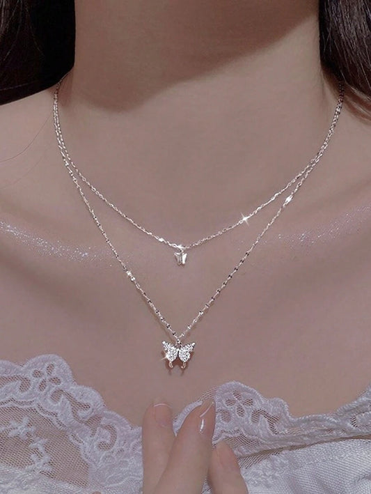 قلادة متعددة الطبقات بتصميم الفراشة ذات طبقتين بسيطة وسلسة وجميلة للأطفال