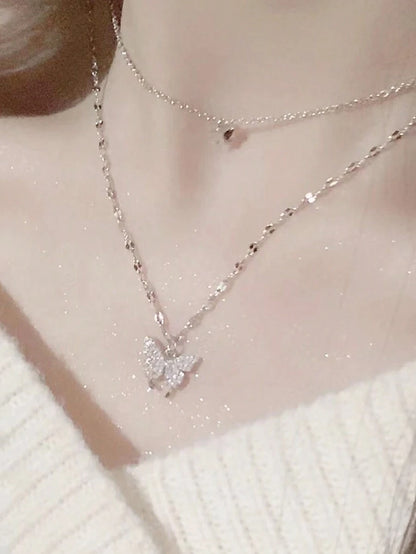 قلادة متعددة الطبقات بتصميم الفراشة ذات طبقتين بسيطة وسلسة وجميلة للأطفال