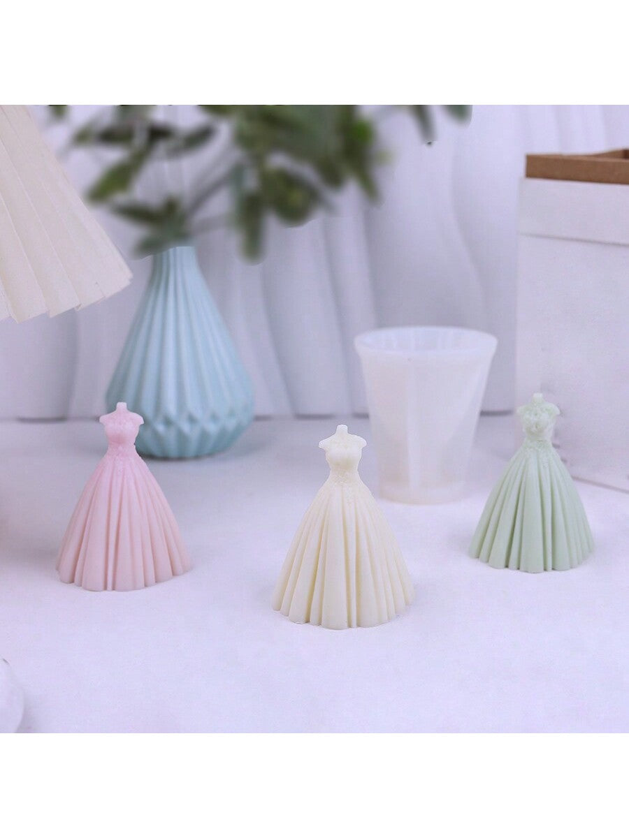 كيكة على شكل فستان زفاف ورائحة وشمعة وديكور وقالب سيليكون جبس