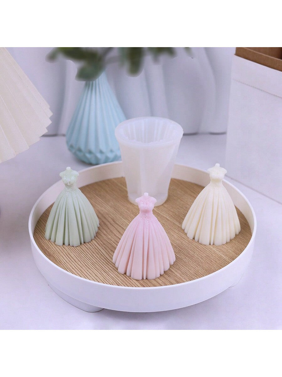 كيكة على شكل فستان زفاف ورائحة وشمعة وديكور وقالب سيليكون جبس