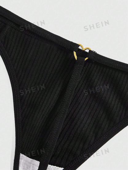 ثونج بنمط قلب رومانسي للنساء مع مجموعة إكسسوارات (5 قطع)