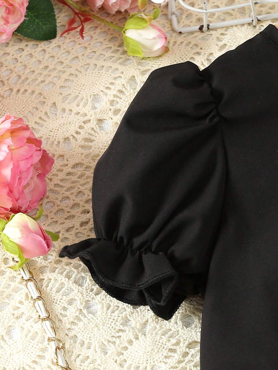 طقم  للفتيات الصغيرات