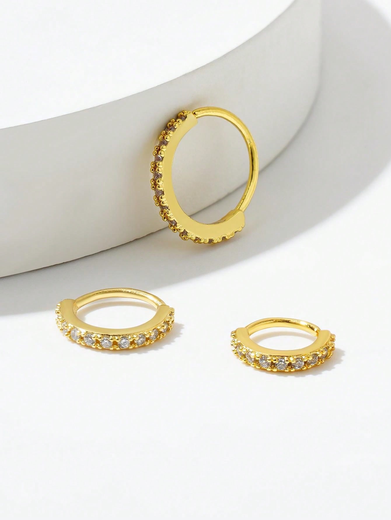 حلق الأنف الزهري المربع الزخرفي المذهب