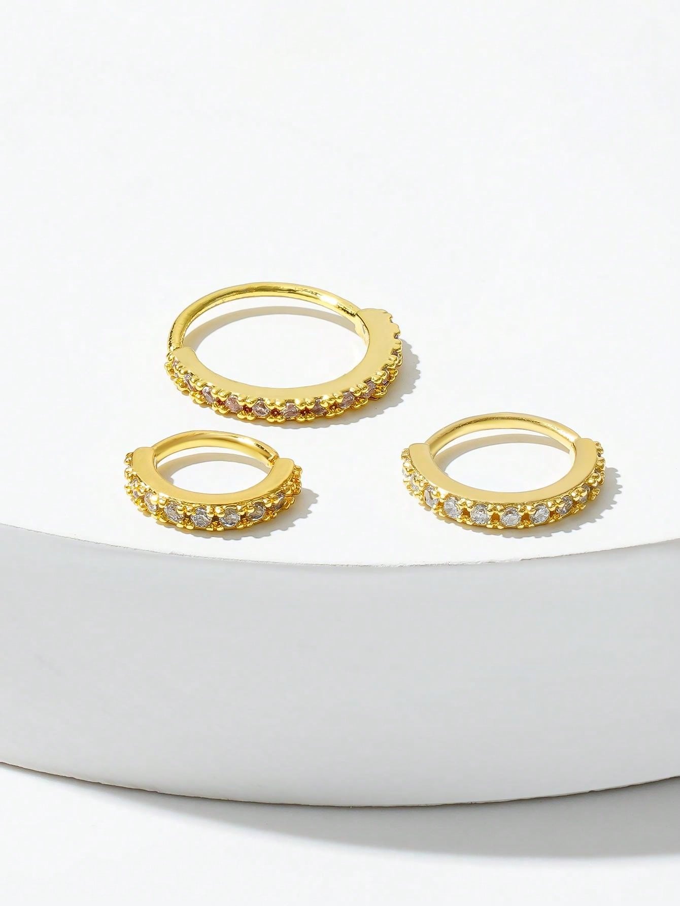 حلق الأنف الزهري المربع الزخرفي المذهب