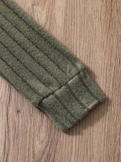 طقم بنطلون واسع وقميص وقبعة مرنة للبنات المراهقات