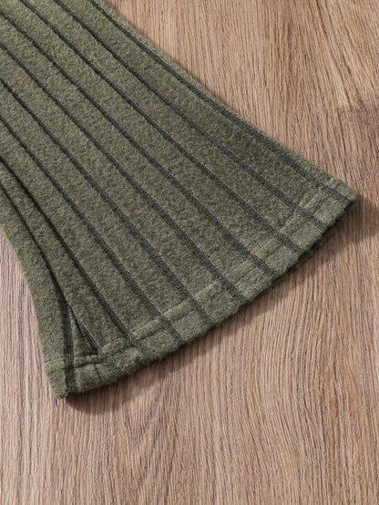 طقم بنطلون واسع وقميص وقبعة مرنة للبنات المراهقات