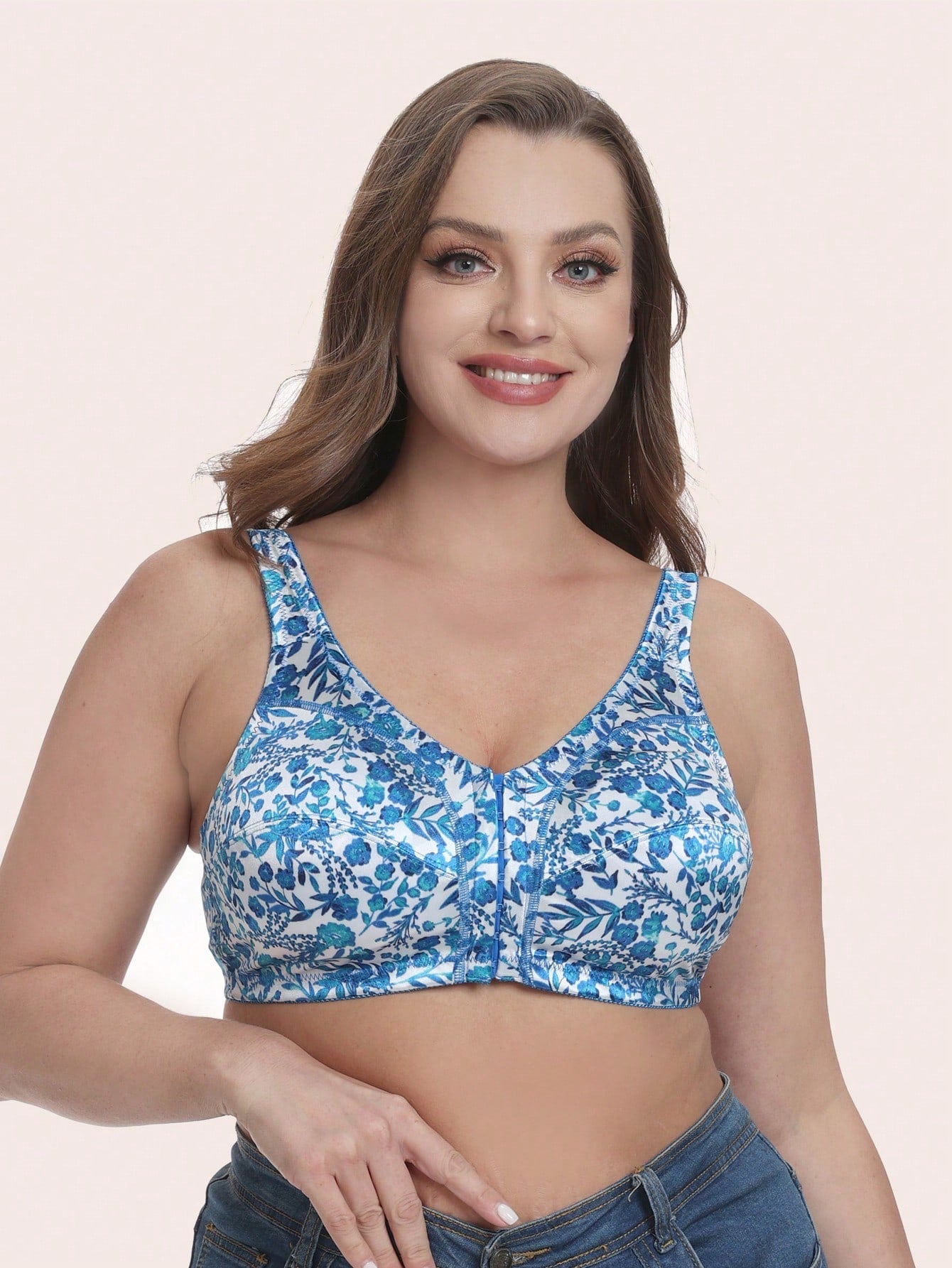 صدرية بدون صلب مع حمالة صدر مقاس كبير