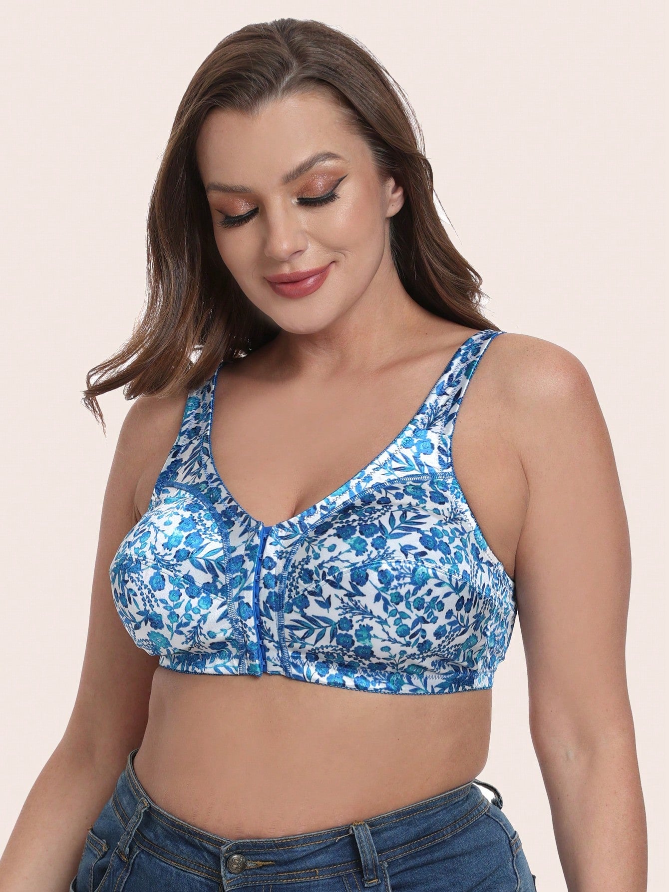 صدرية بدون صلب مع حمالة صدر مقاس كبير