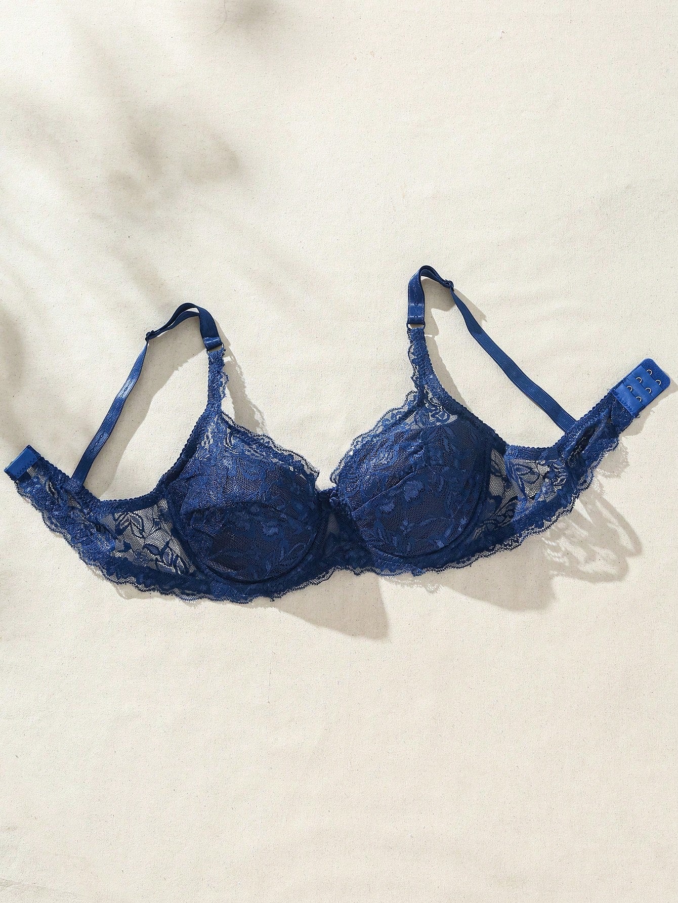 حمالة صدر دانتيل بأسلاك داخلية