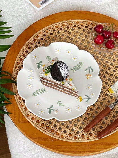 قطعة واحدة من طبق السيراميك