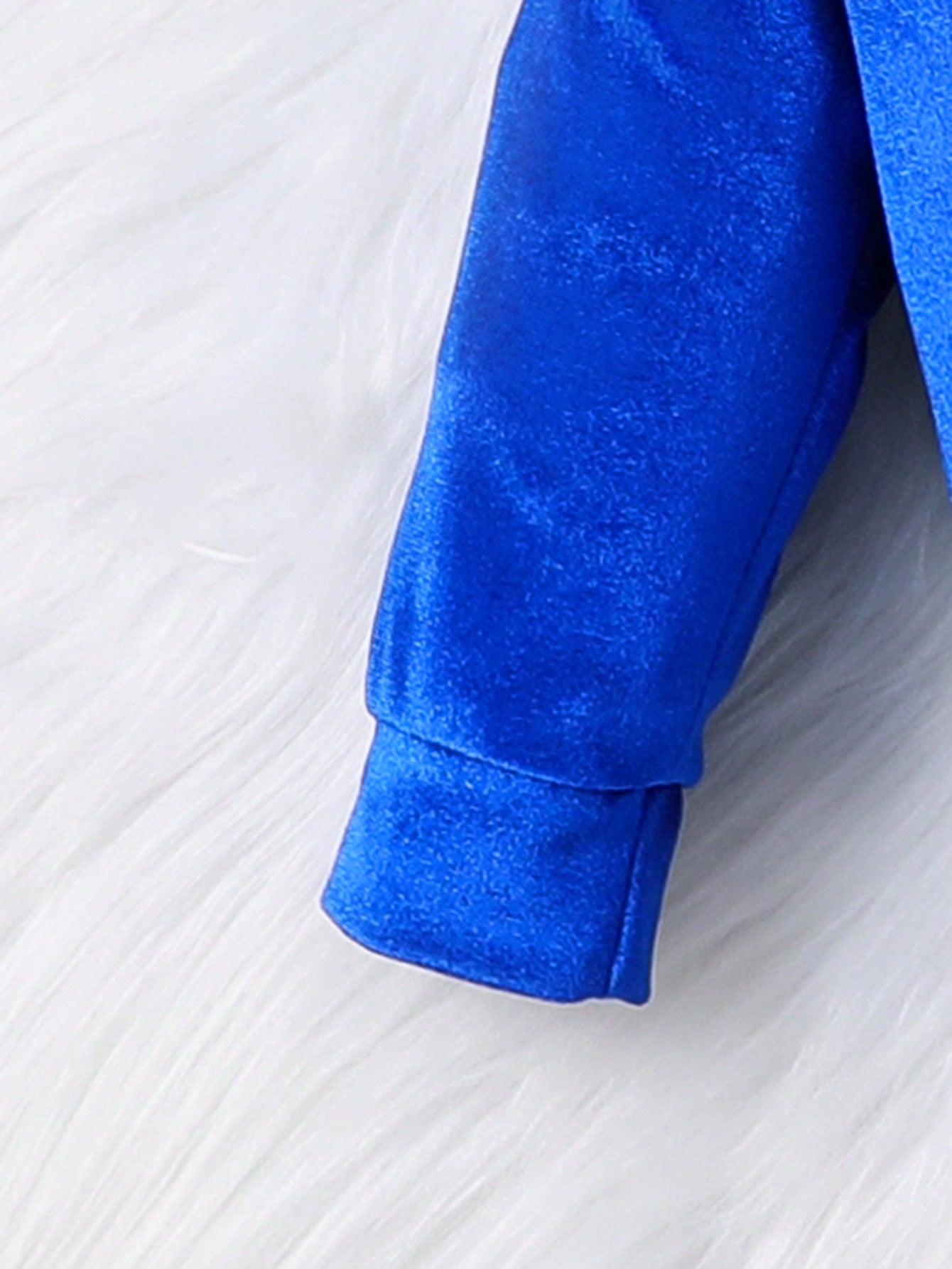 اطقم بناتي أحرف صدرية كامي مع بنطلون & سستة قبعة جاكيت