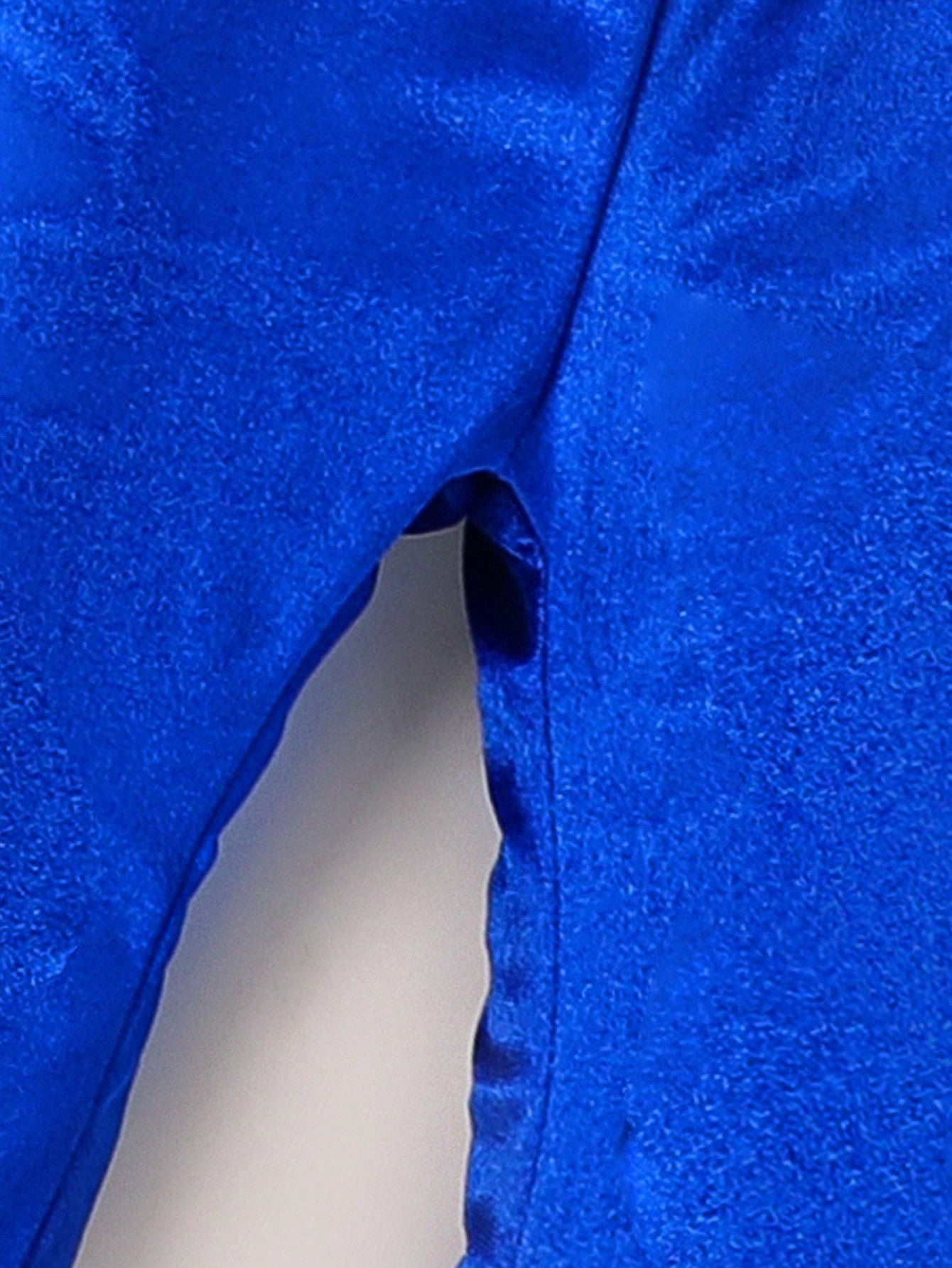 اطقم بناتي أحرف صدرية كامي مع بنطلون & سستة قبعة جاكيت