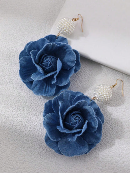 أقراط نسائية من النسيج الجينز بشكل زهرة ولؤلؤة صناعية واحدة