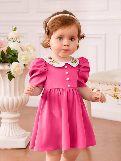 فستان طفلة بأكمام فقاعة مطرزة بتصميم أنيق