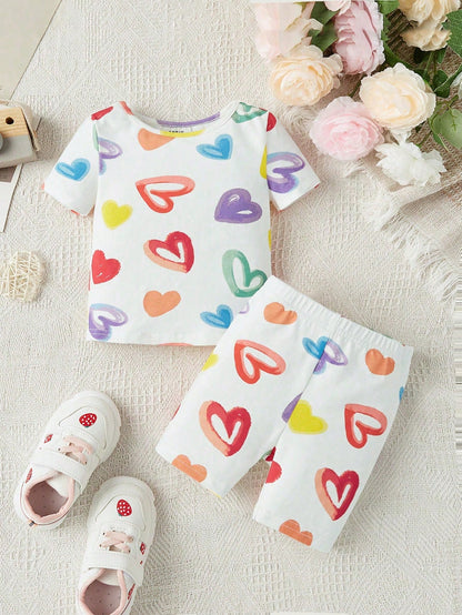 طقم ملابس منزلية بأكمام قصيرة ونمط قلب كاجوال للفتيات الصغيرات