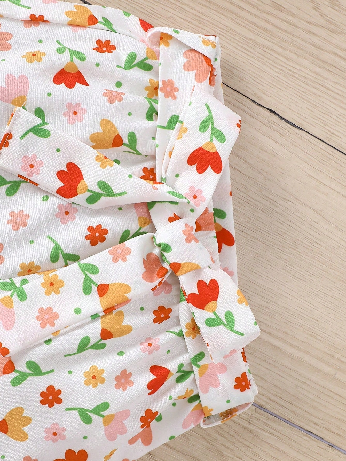 أطقم للأطفال البنات