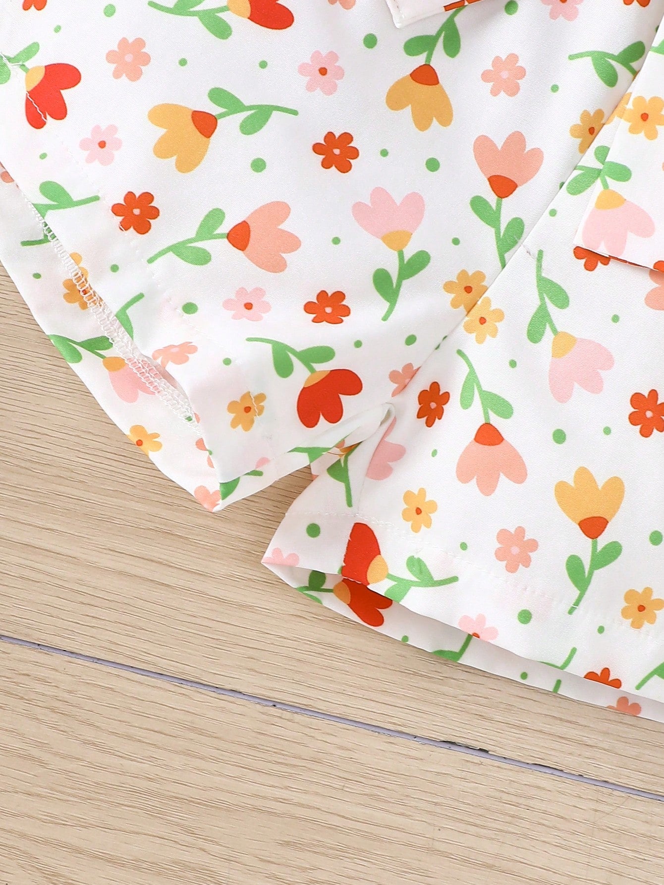 أطقم للأطفال البنات