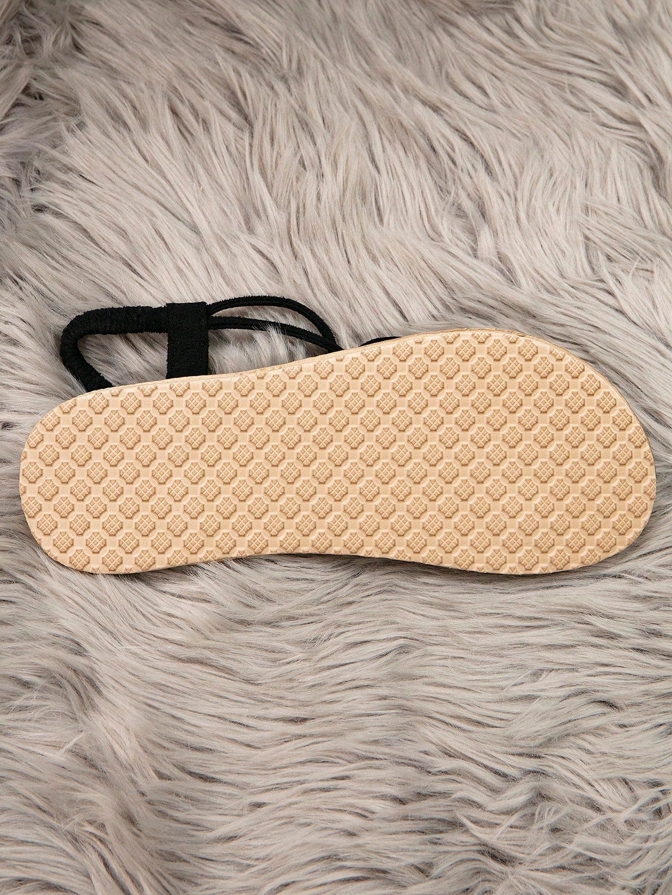 صنادل نسائية أسود مسطحة للصيف مع حزام بنسيج فيلفيت